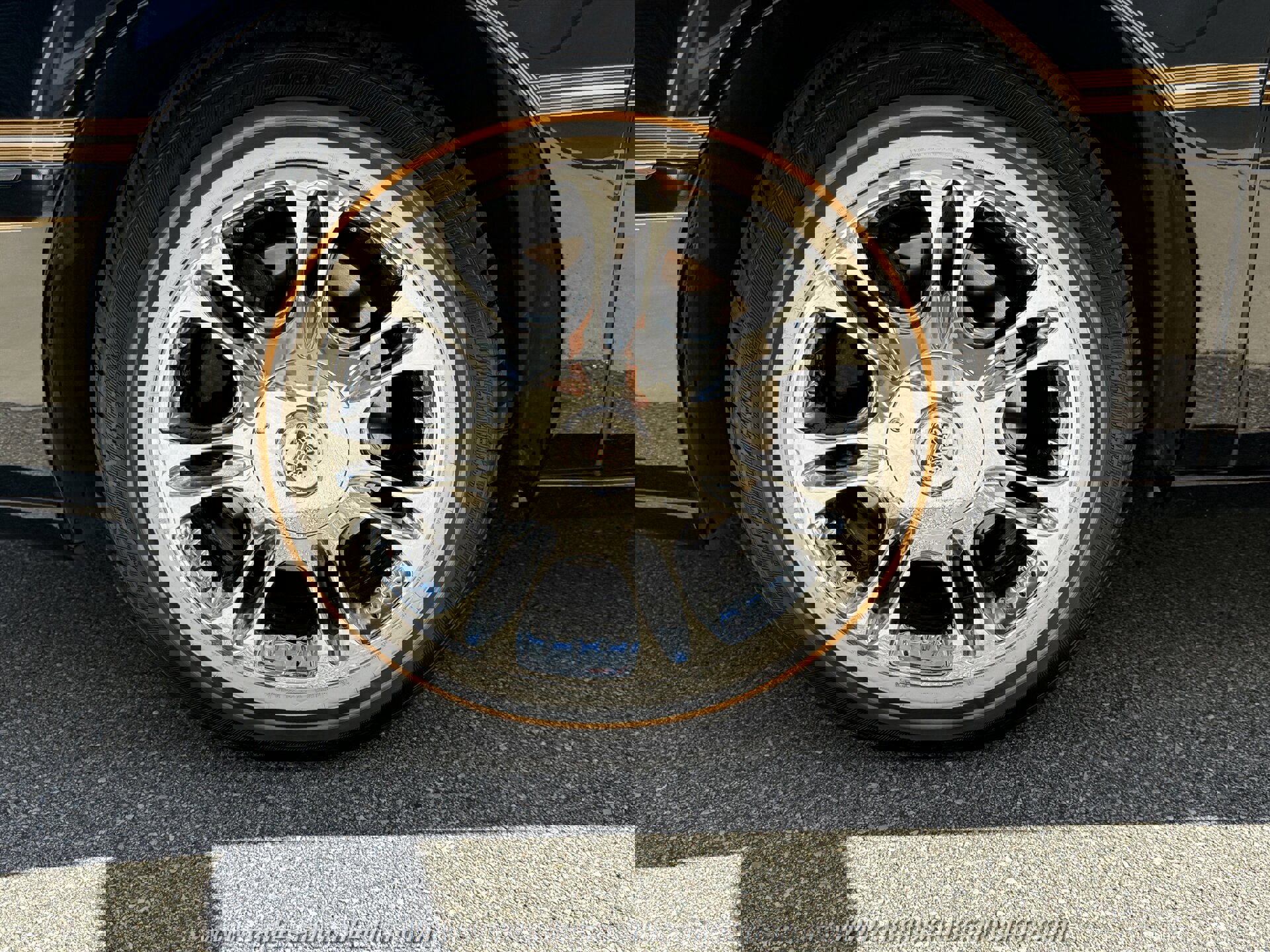 Used 2011 Cadillac DTS Premium image 38