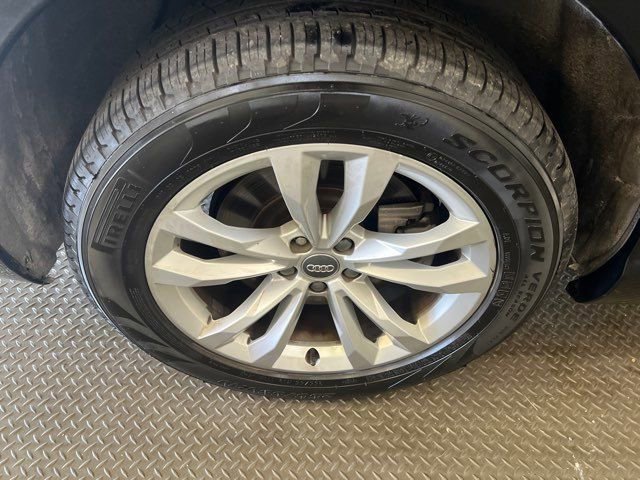 Used 2017 Audi Q7 3.0T Premium Plus AWD/4WD image 11