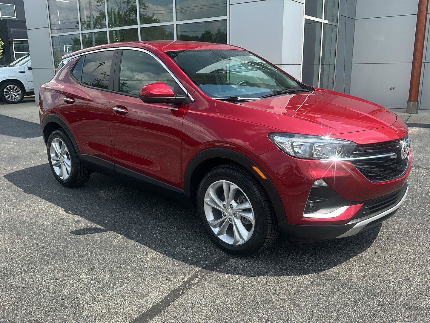 Used 2021 Buick Encore GX Preferred FWD image 1