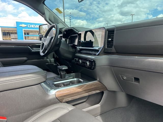 Used 2025 Chevrolet Silverado 1500 LT Trail Boss w/ LPO, Utility Wall Package image 33