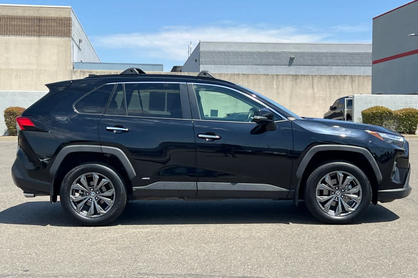Used 2023 Toyota RAV4 Limited AWD/4WD image 6