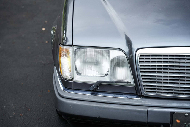 Used 1995 Mercedes-Benz E 320 Convertible image 59