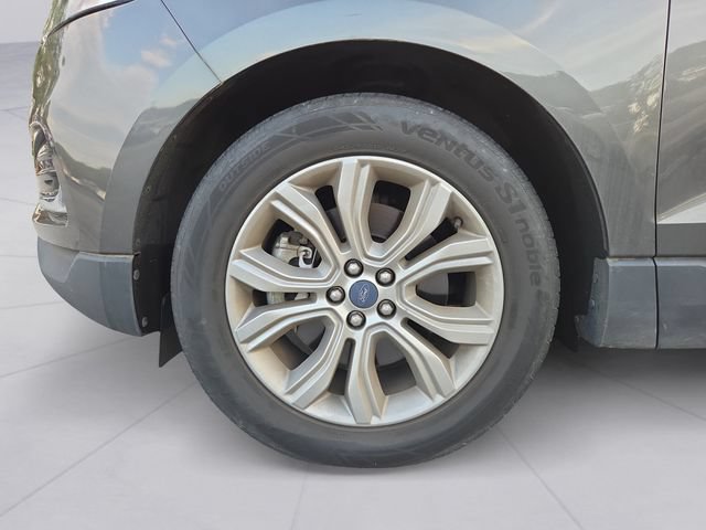 Used 2019 Ford Edge Titanium AWD/4WD image 9