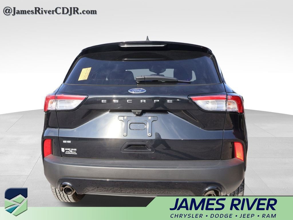 Used 2022 Ford Escape SE w/ SE Sport Appearance Package image 11