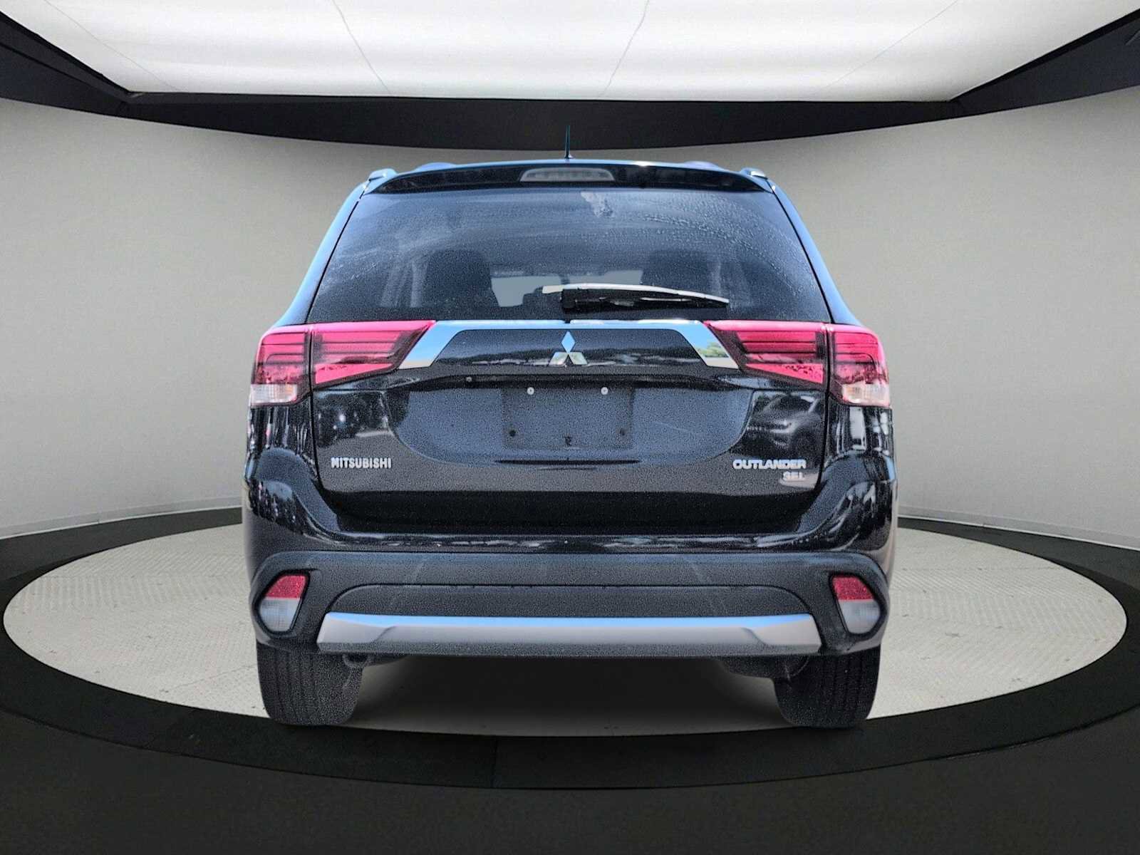 Used 2016 Mitsubishi Outlander SEL AWD/4WD image 7