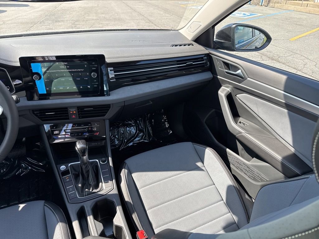 New 2026 Volkswagen Jetta SE FWD image 12