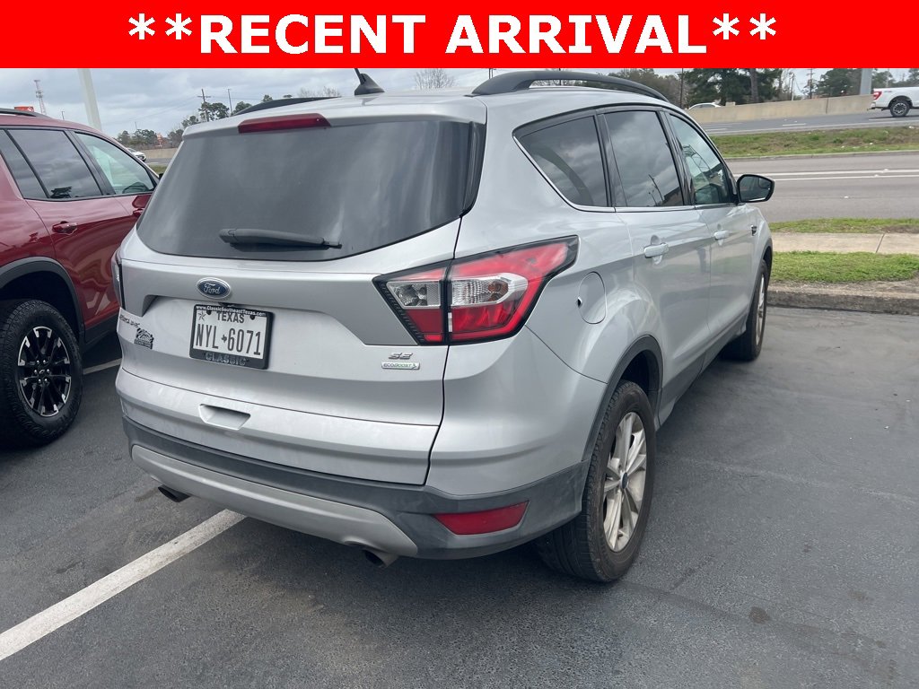 Used 2018 Ford Escape SE w/ SE Sync 3 Package image 4