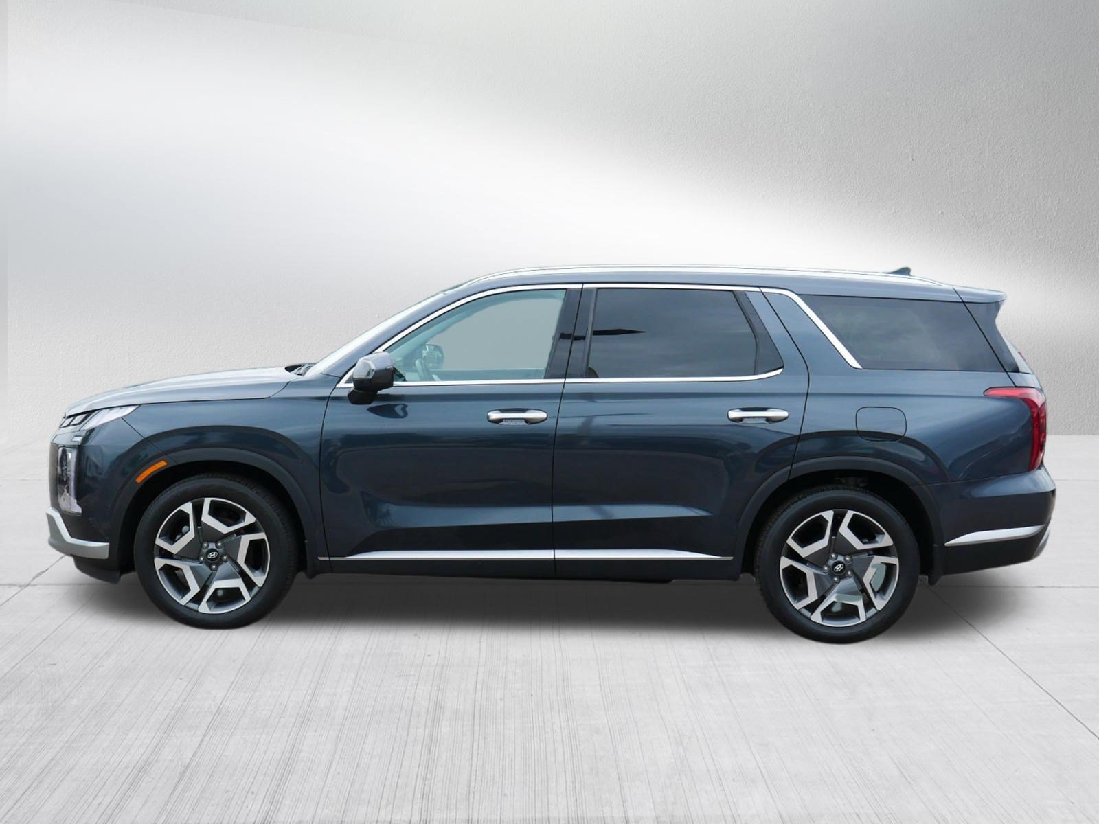 Used 2024 Hyundai Palisade SEL AWD/4WD image 4