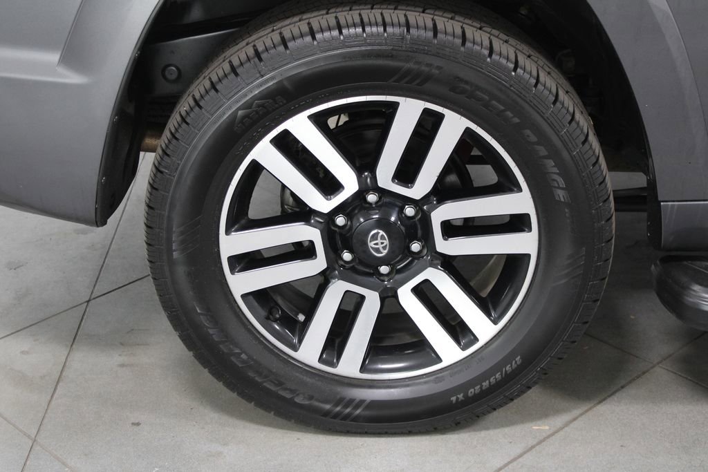 Used 2022 Toyota 4Runner Limited image 14