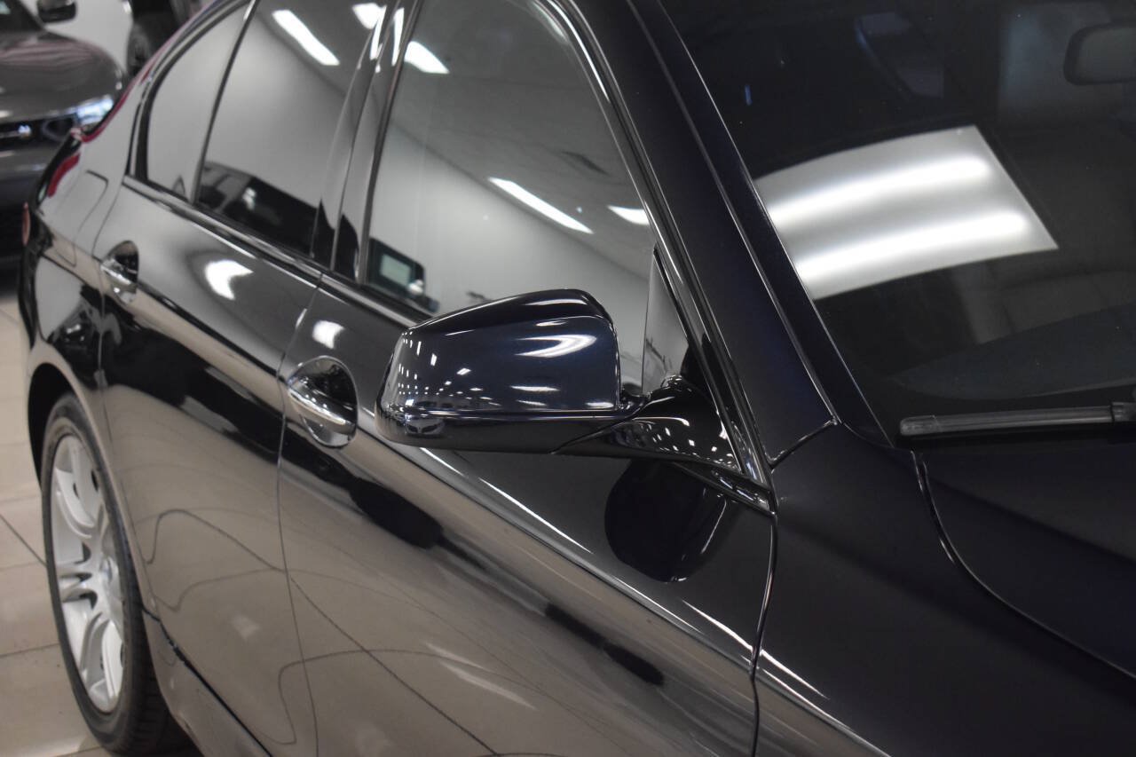 Used 2013 BMW 528i Sedan RWD image 11