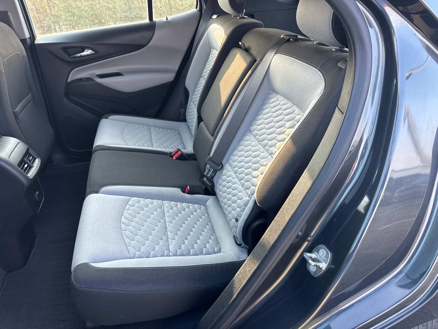 Used 2018 Chevrolet Equinox LS image 15