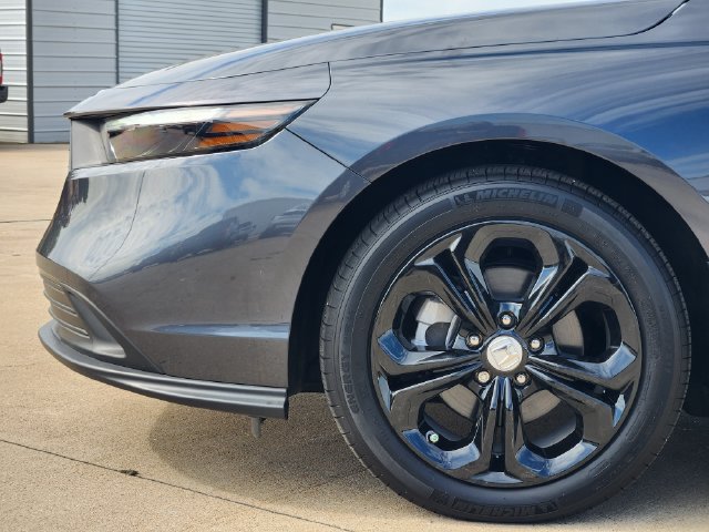 Used 2025 Honda Accord LX image 8