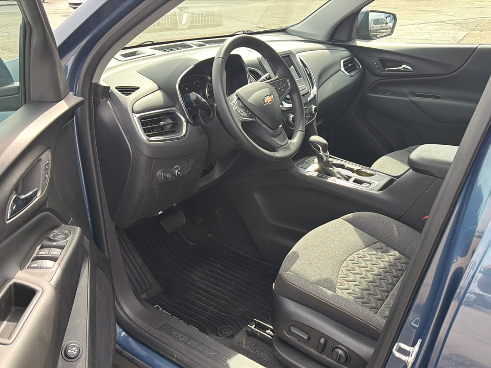 Used 2024 Chevrolet Equinox LT AWD/4WD image 8