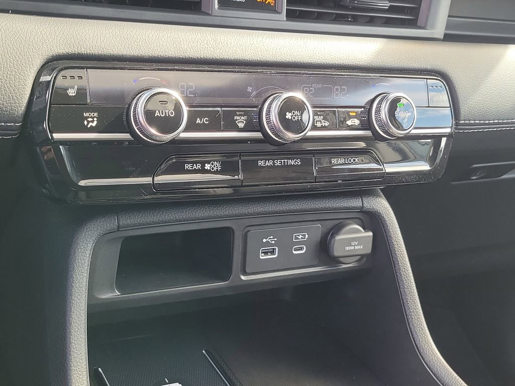 Used 2025 Honda Pilot Touring image 28