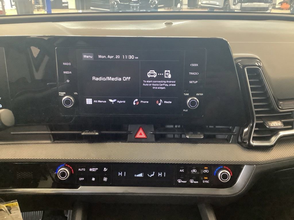 Certified 2023 Kia Sportage LX image 10