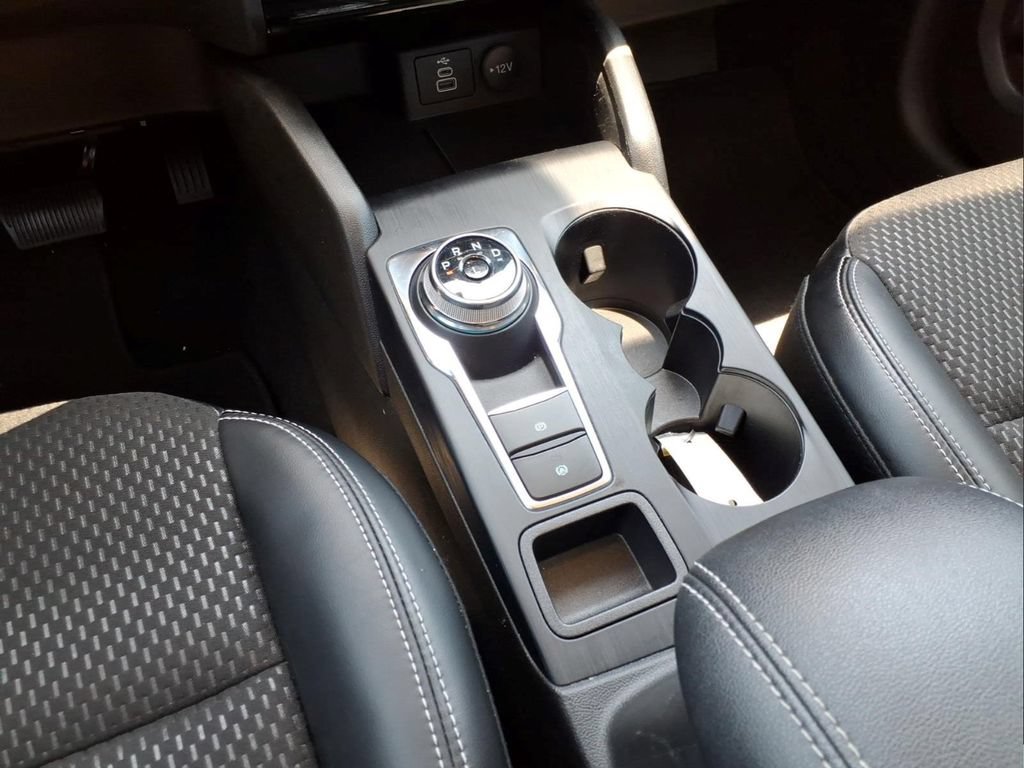 Used 2024 Ford Escape SE FWD image 19