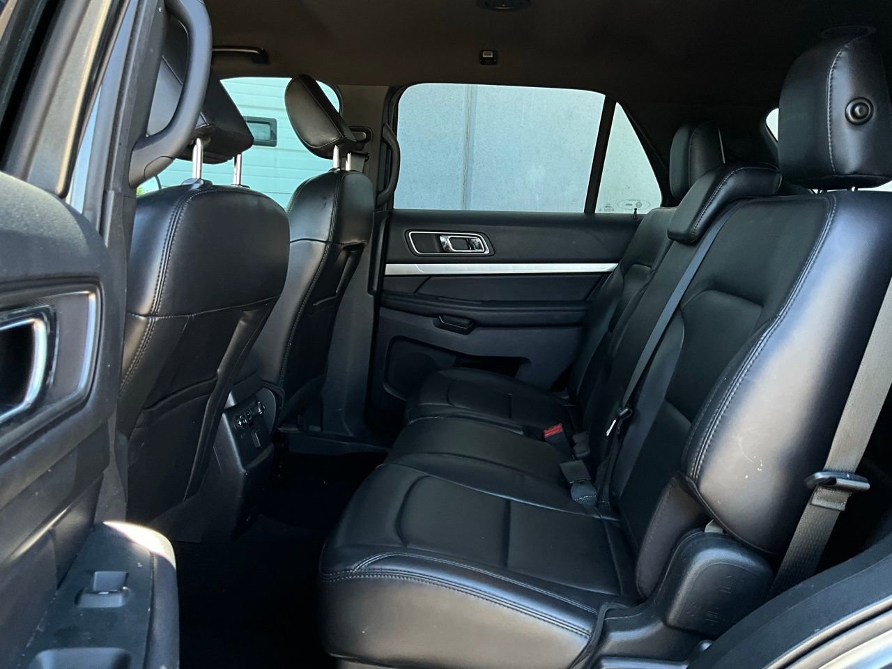 Used 2019 Ford Explorer XLT w/ Equipment Group 202A image 12