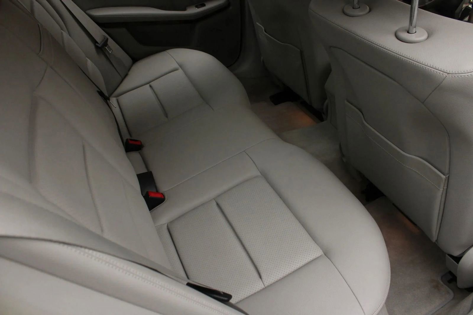 Used 2012 Mercedes-Benz E 350 4MATIC Sedan image 27