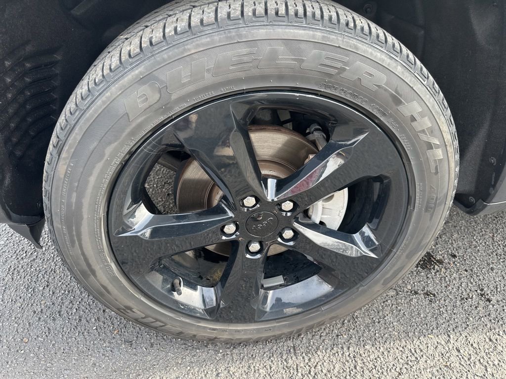 Used 2023 Jeep Grand Cherokee Altitude image 5