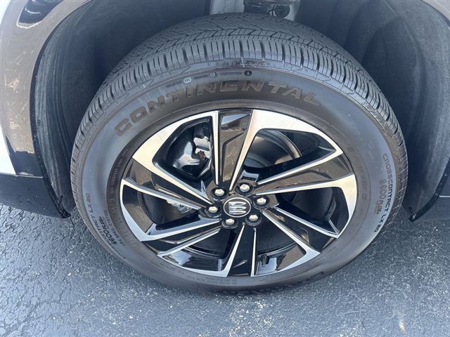 Certified 2026 Buick Enclave Sport Touring w/ Power Package AWD/4WD image 34