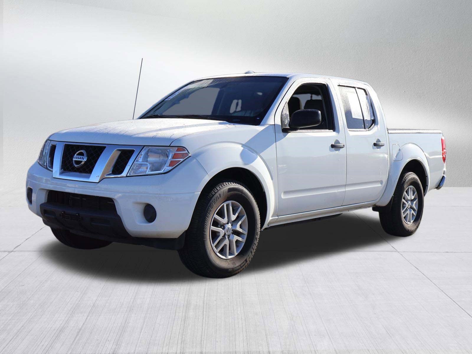 Used 2017 Nissan Frontier SV image 3