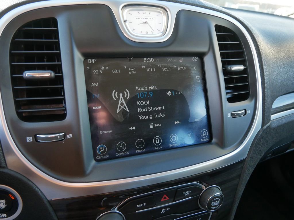 Used 2017 Chrysler 300 Limited AWD/4WD image 24