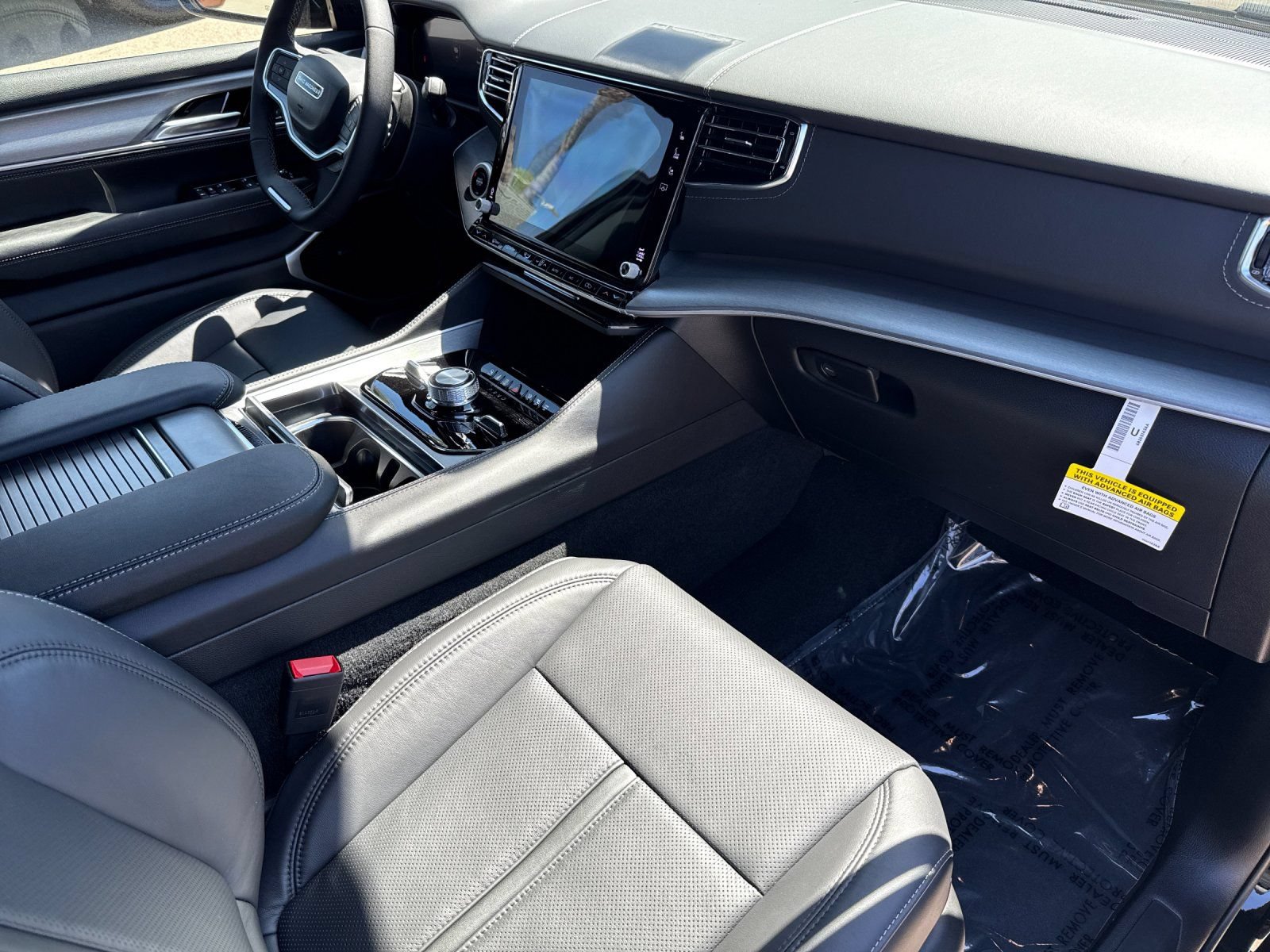 New 2026 Jeep Grand Wagoneer Limited AWD/4WD image 16