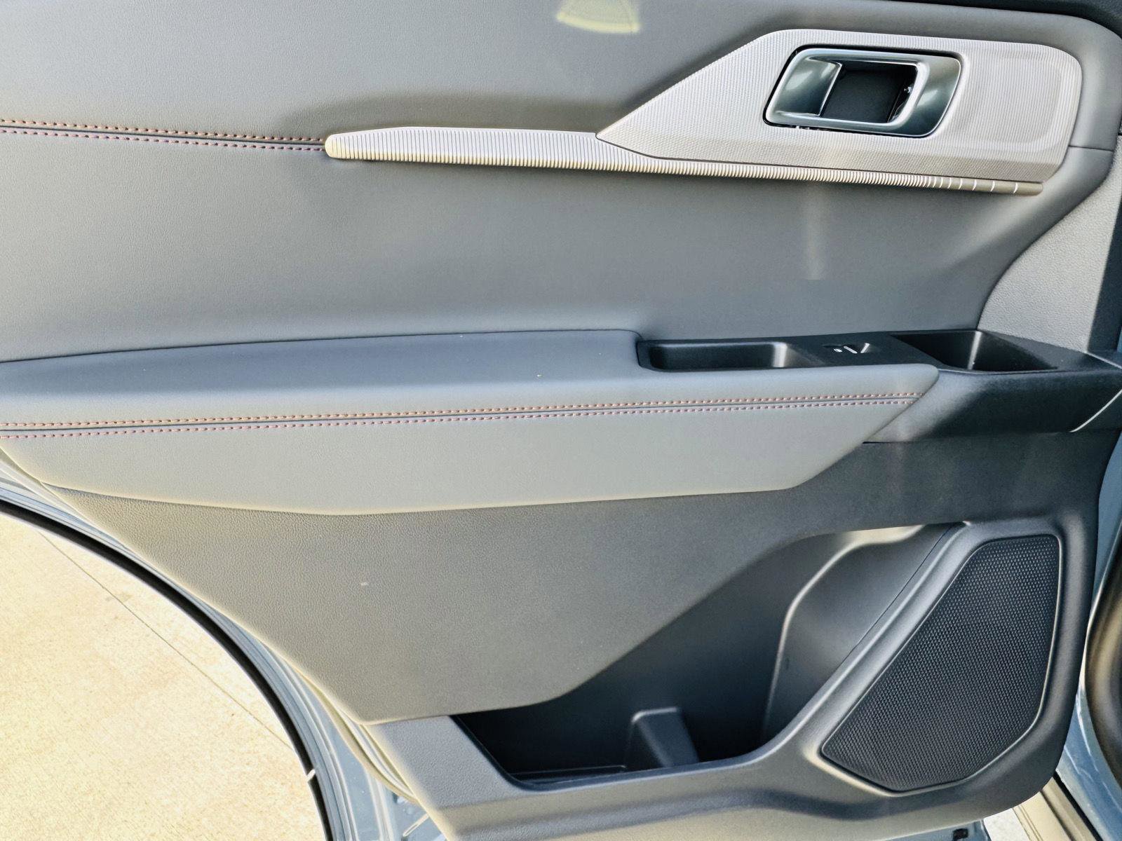 New 2026 Ford Explorer Active w/ Active Comfort Package image 28