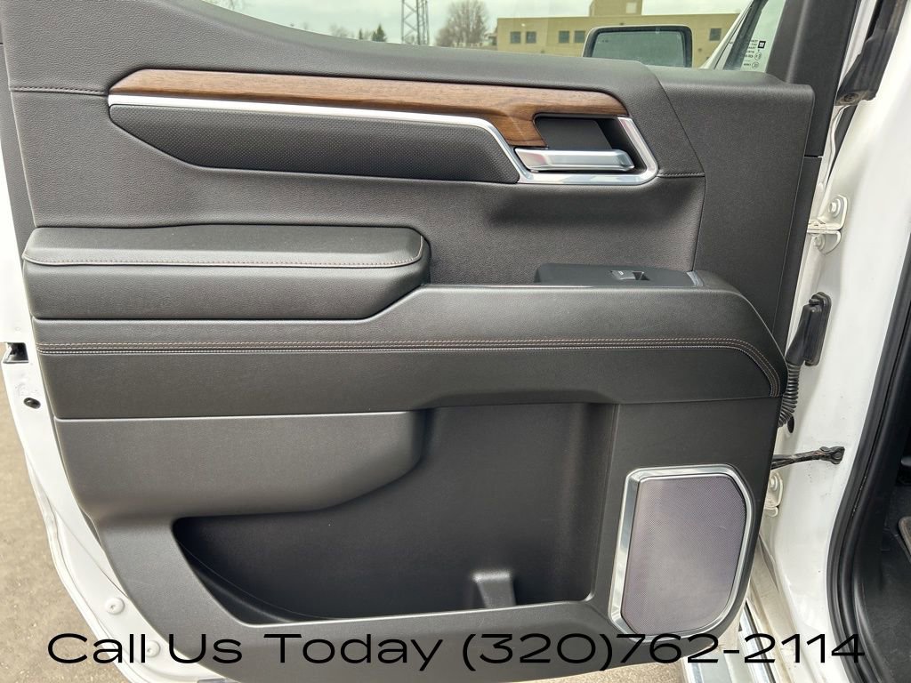 Certified 2023 Chevrolet Silverado 1500 High Country w/ Technology Package AWD/4WD image 39