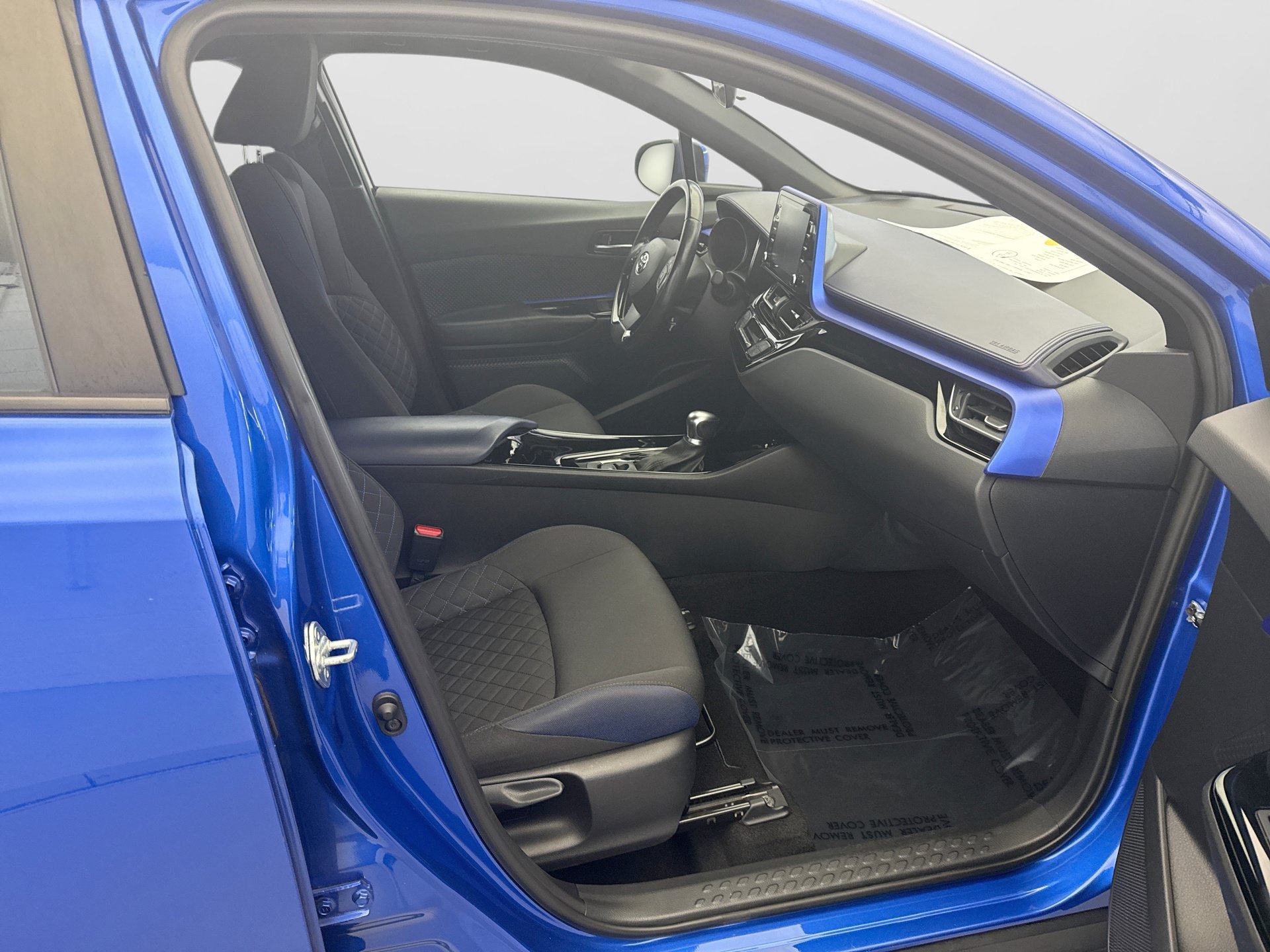 Used 2021 Toyota C-HR XLE FWD image 16