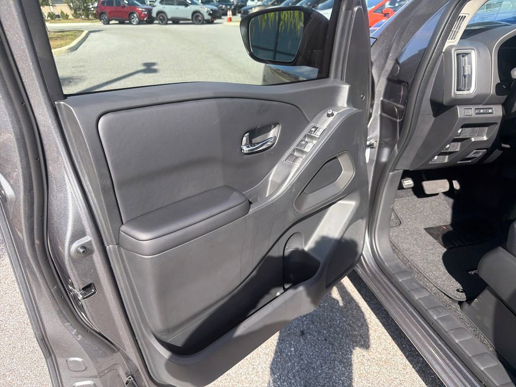 New 2026 Nissan Frontier SV image 14