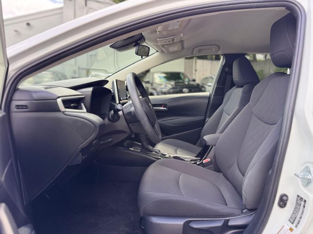 Used 2021 Toyota Corolla LE w/ Carpet Mat Package (TMS) FWD image 15