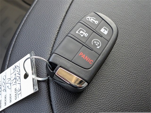 New 2026 RAM ProMaster 2500 w/ Quick Order Package 22G SLT image 27