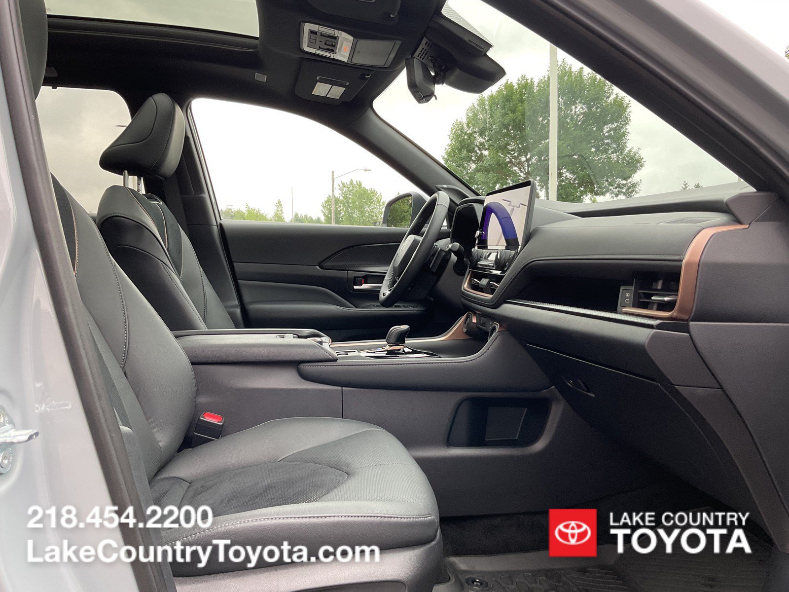 Used 2025 Toyota Grand Highlander AWD Hybrid image 16