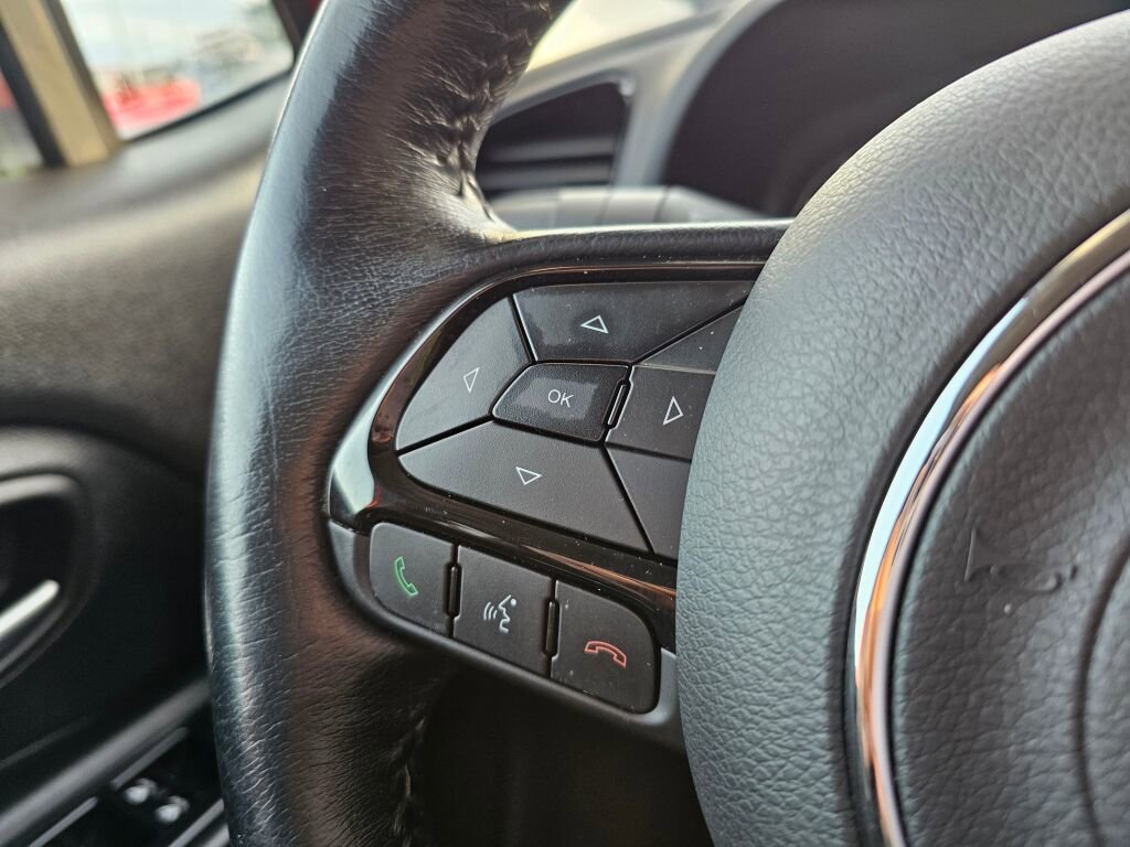 Used 2017 Jeep Renegade Altitude w/ Safety & Security Group image 23