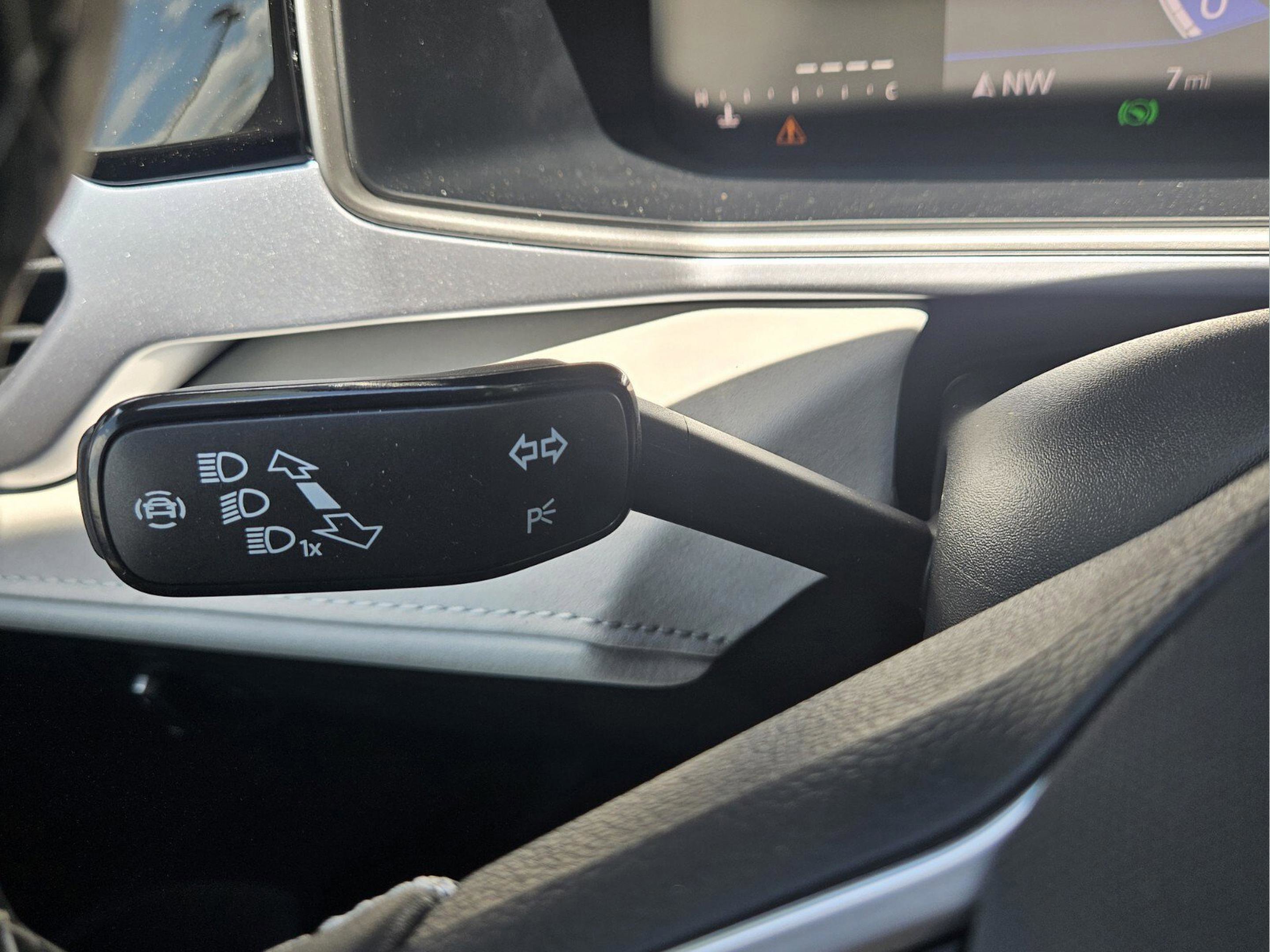 New 2025 Volkswagen Taos SE image 16