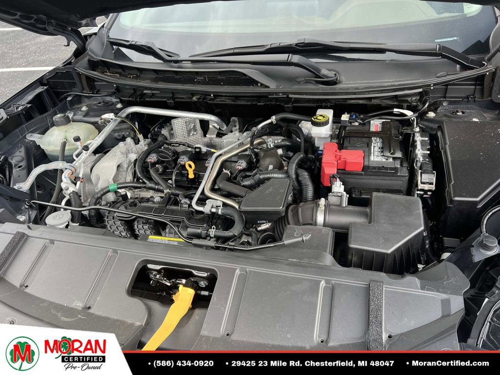 Used 2023 Nissan Rogue S AWD/4WD image 10