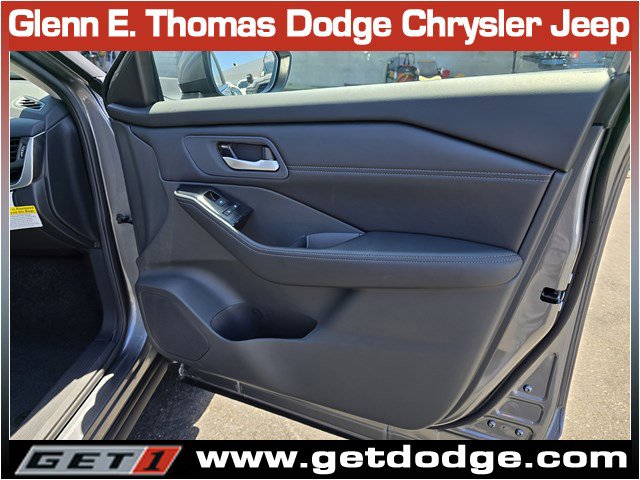 Used 2026 Nissan Rogue SV w/ SV Premium Package FWD image 33