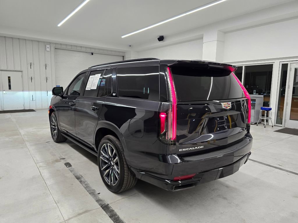 Used 2023 Cadillac Escalade Sport Platinum AWD/4WD image 4