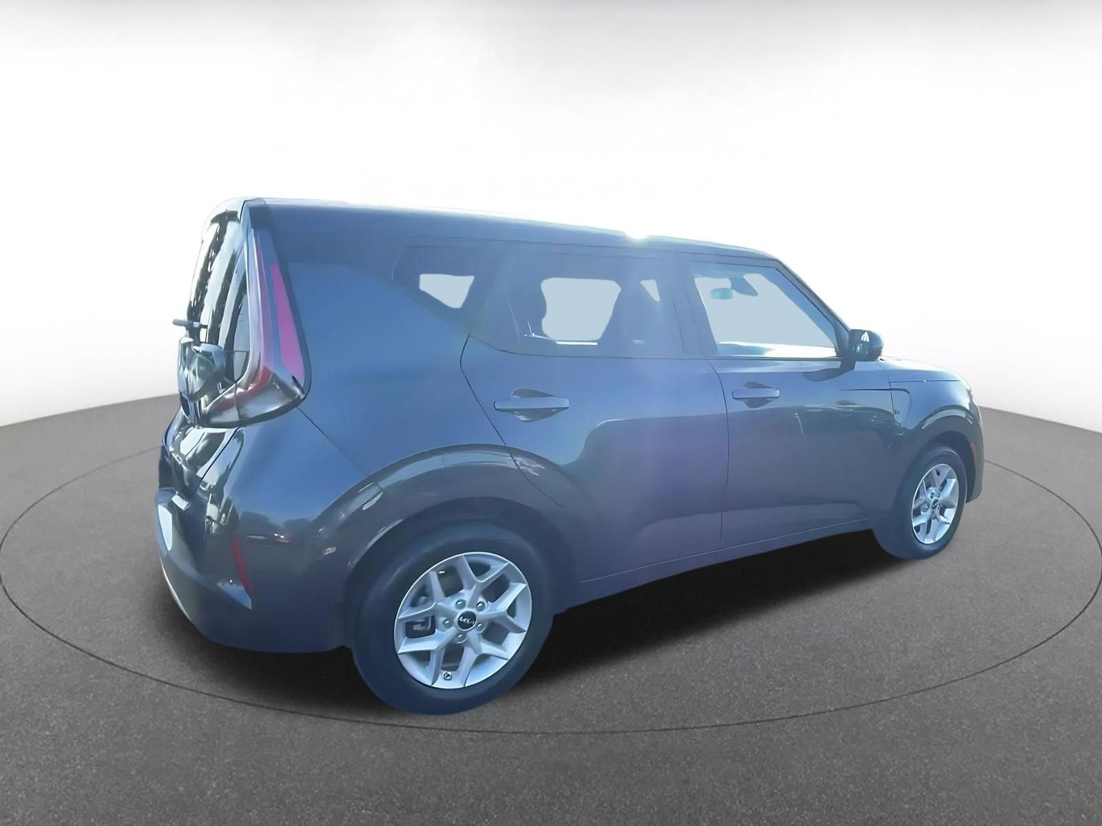 Used 2025 Kia Soul LX w/ LX Technology Package image 15