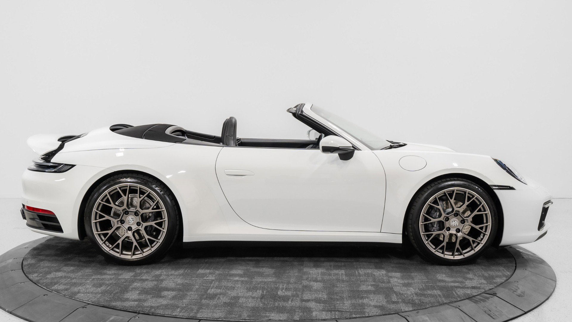 Used 2022 Porsche 911 Carrera image 10
