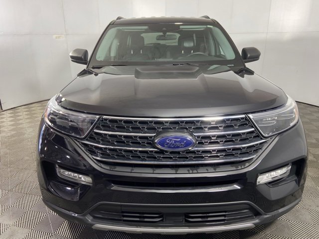 Used 2023 Ford Explorer XLT w/ Equipment Group 202A image 5