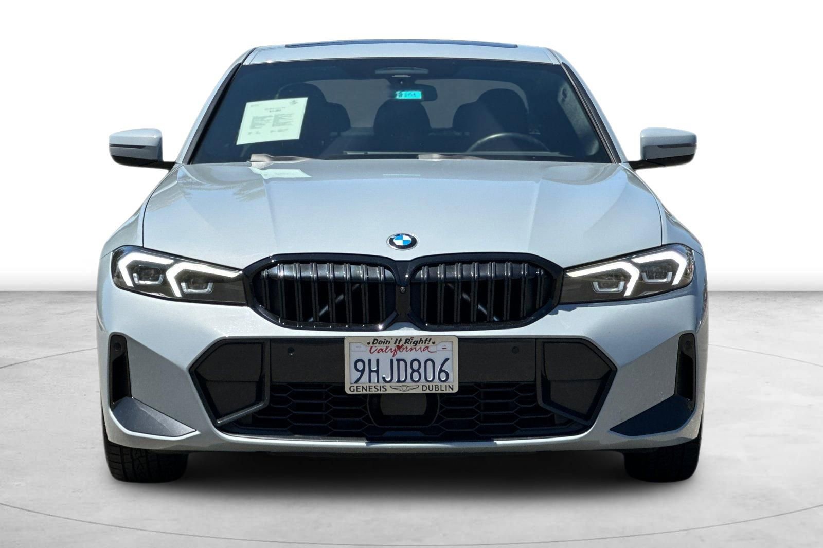 Used 2023 BMW 330i Sedan w/ M Sport Package RWD image 10