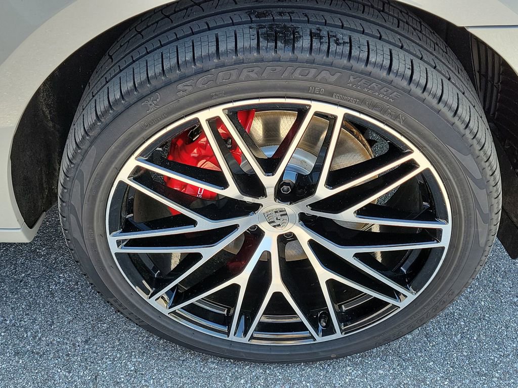 New 2026 Porsche Macan S image 13