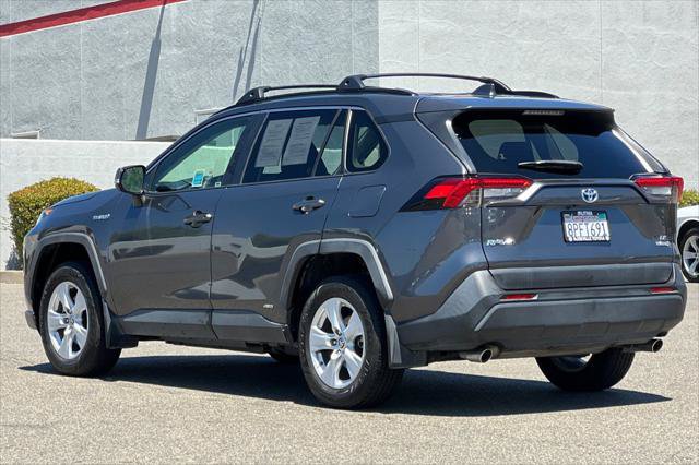 Certified 2020 Toyota RAV4 LE w/ Carpet Mat Package AWD/4WD image 7