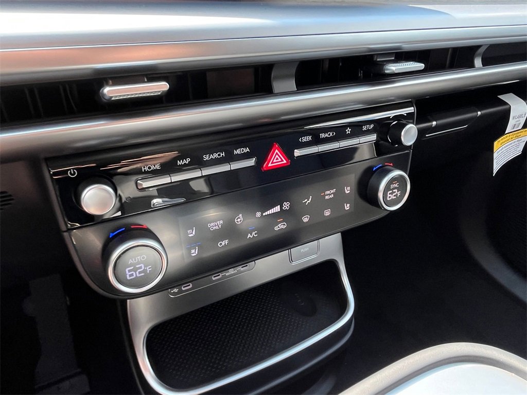 New 2026 Hyundai Ioniq 9 SEL image 17