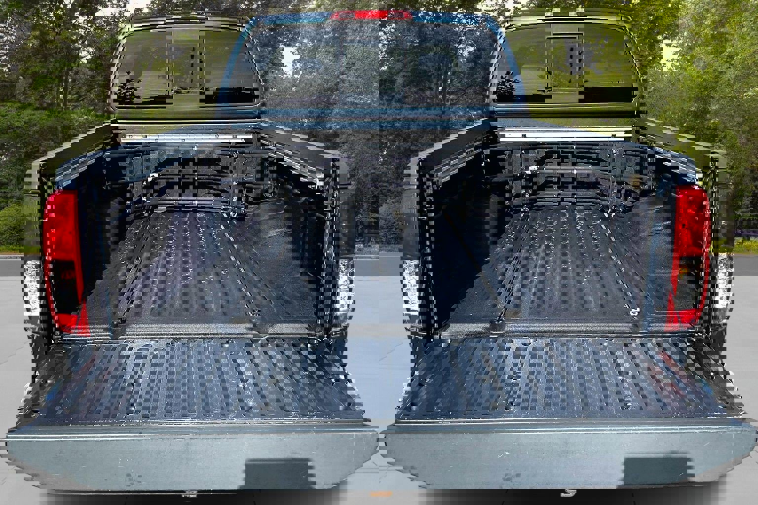 Used 2013 Nissan Frontier SV w/ SV Value Truck Pkg image 7