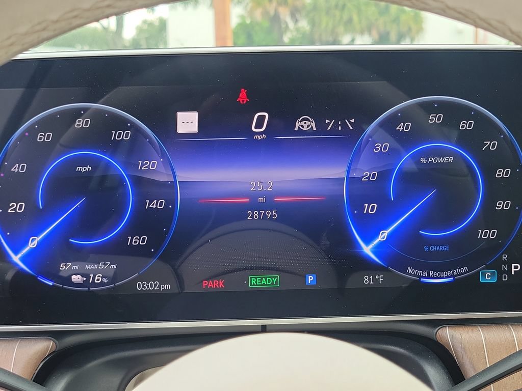 Used 2022 Mercedes-Benz EQS 450+ Sedan image 30