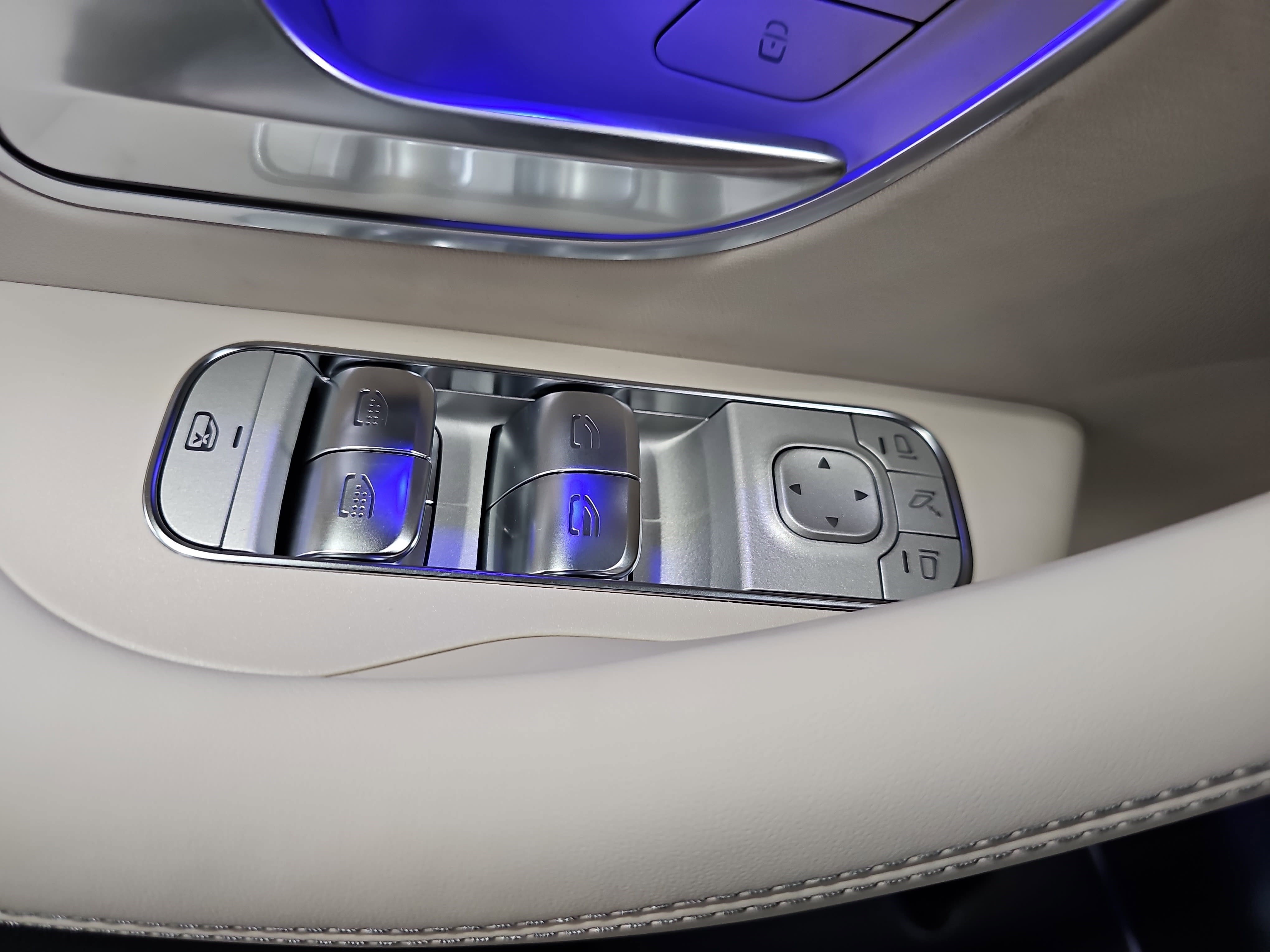 New 2026 Mercedes-Benz GLS 63 AMG 4MATIC image 30