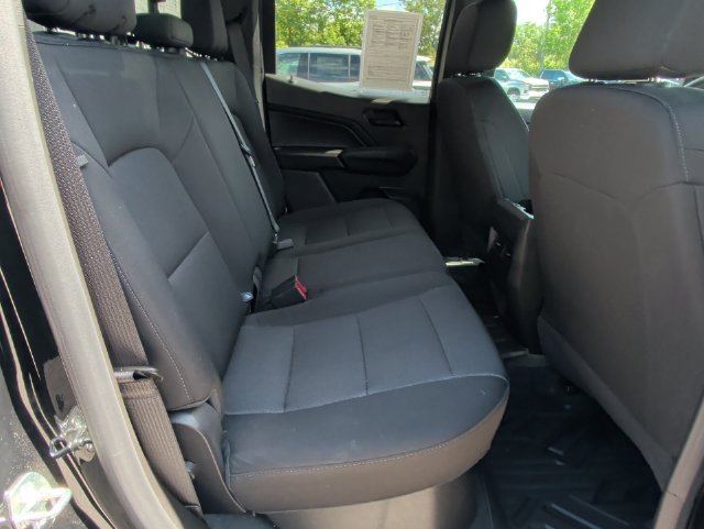 Used 2023 Chevrolet Colorado Trail Boss w/ Technology Package AWD/4WD image 34